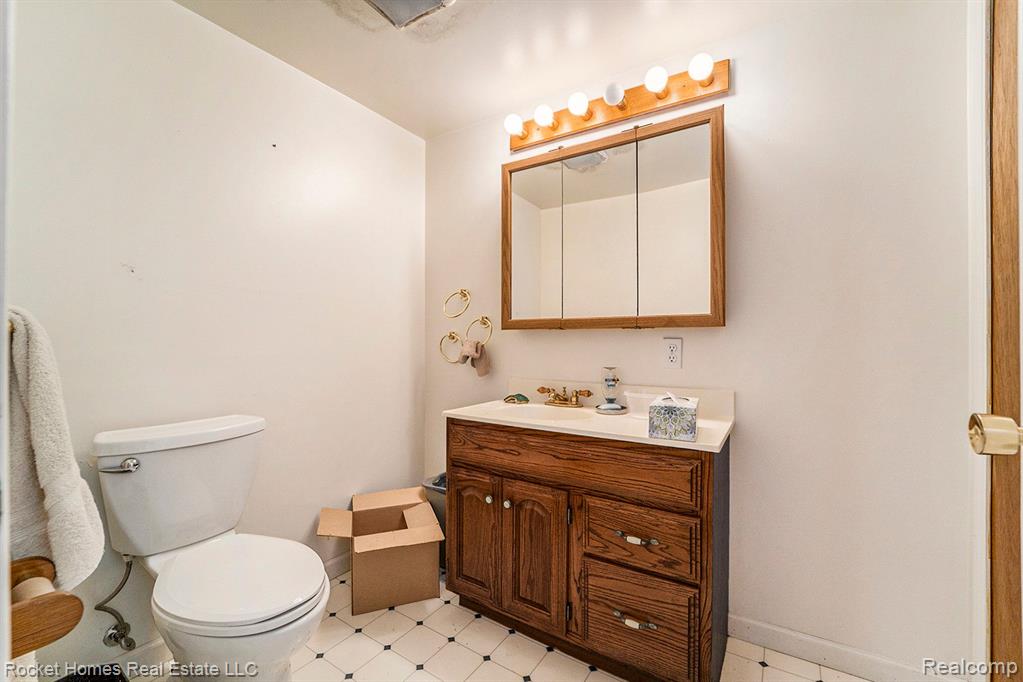 46421 SWANMERE Drive, Canton, MI 48187 — Photo 36