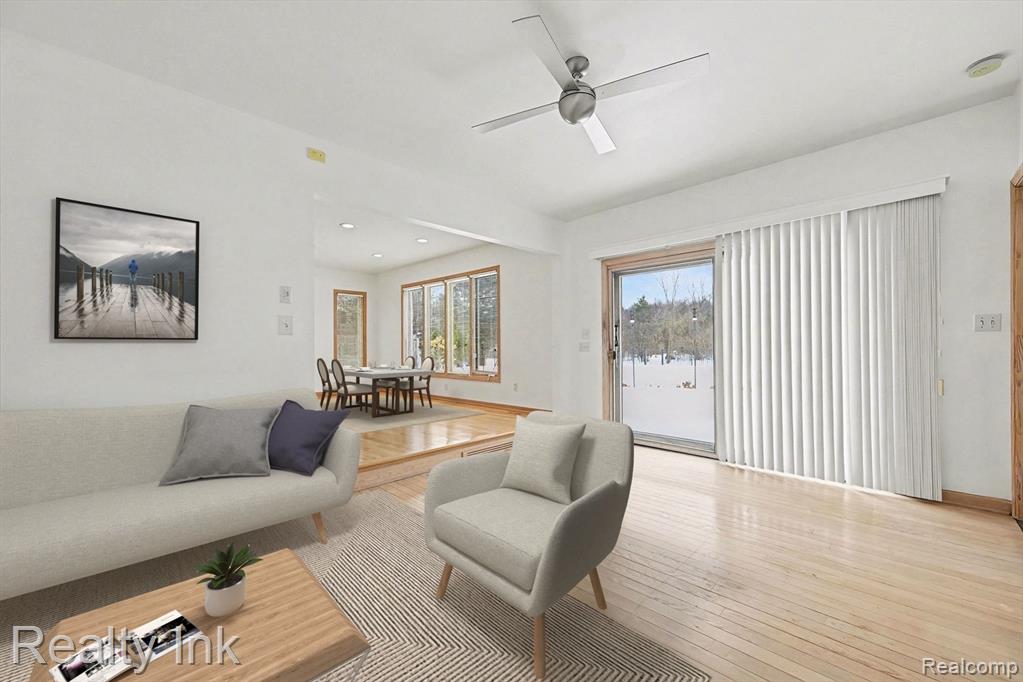 49235 S Fox Drive, Plymouth, MI, 48170