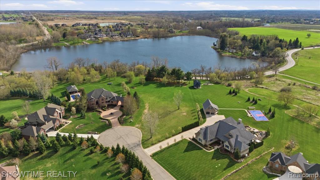 69225 Lake Point Court, Romeo, MI 48065 — Photo 11