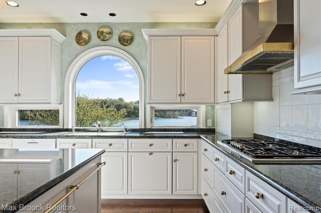1832 Long Lake Shore Drive, Bloomfield Hills, MI 48302 — Photo 28