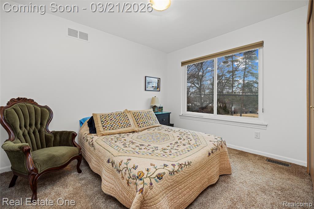 1065 Round Lake Road, White Lake, MI — Photo 15