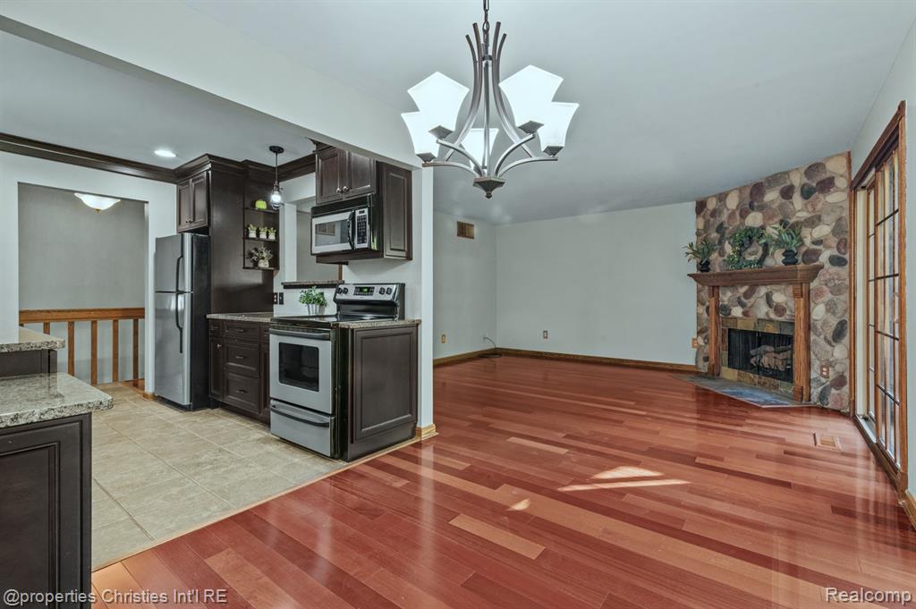 958 New Haven Court, Northville, MI 48167 — Photo 8