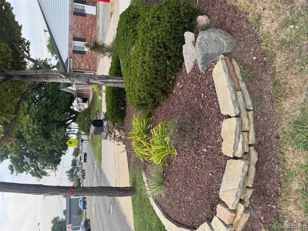 28730 Harper Avenue - Photo 5