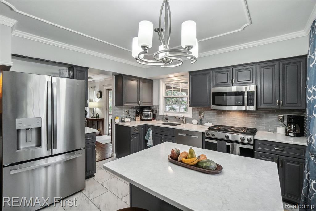 4812 FOXCROFT Drive, Troy, MI 48085 — Photo 12