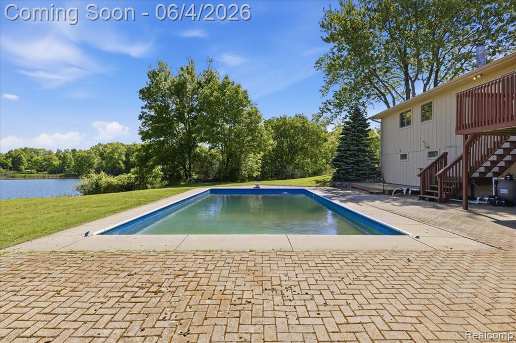 725 Deerpath Court, Ortonville, MI 48462 — Photo 13