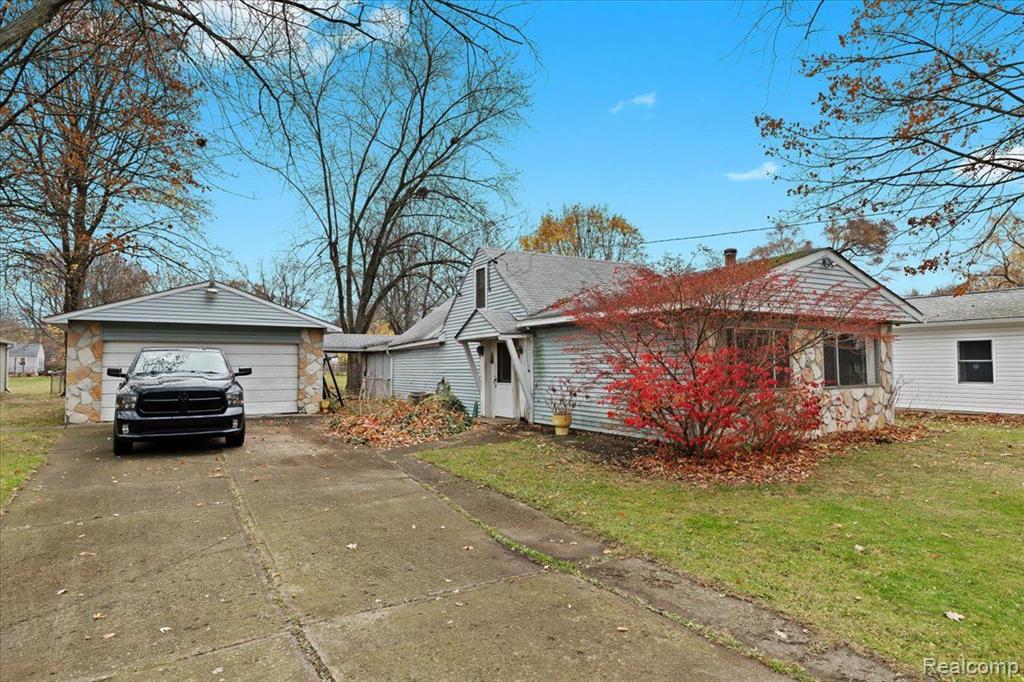 6368 BARKER Drive, Waterford, MI 48329 — front exterior