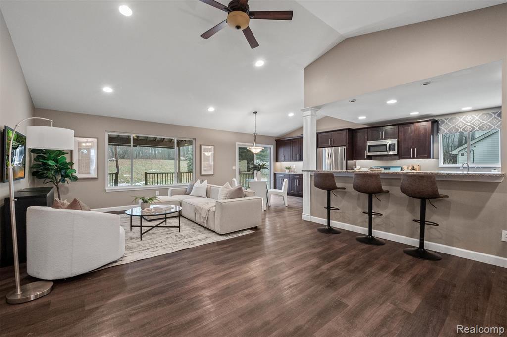920 W Davison Lake Road, Oxford, MI 48371 — Photo 5
