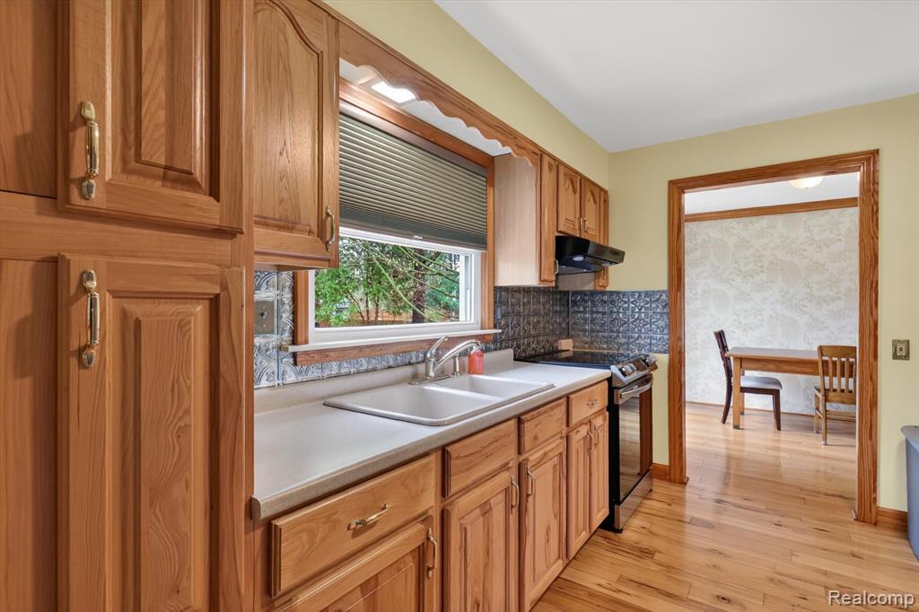 28501 Pontiac Trail, South Lyon, MI 48178 — Photo 9