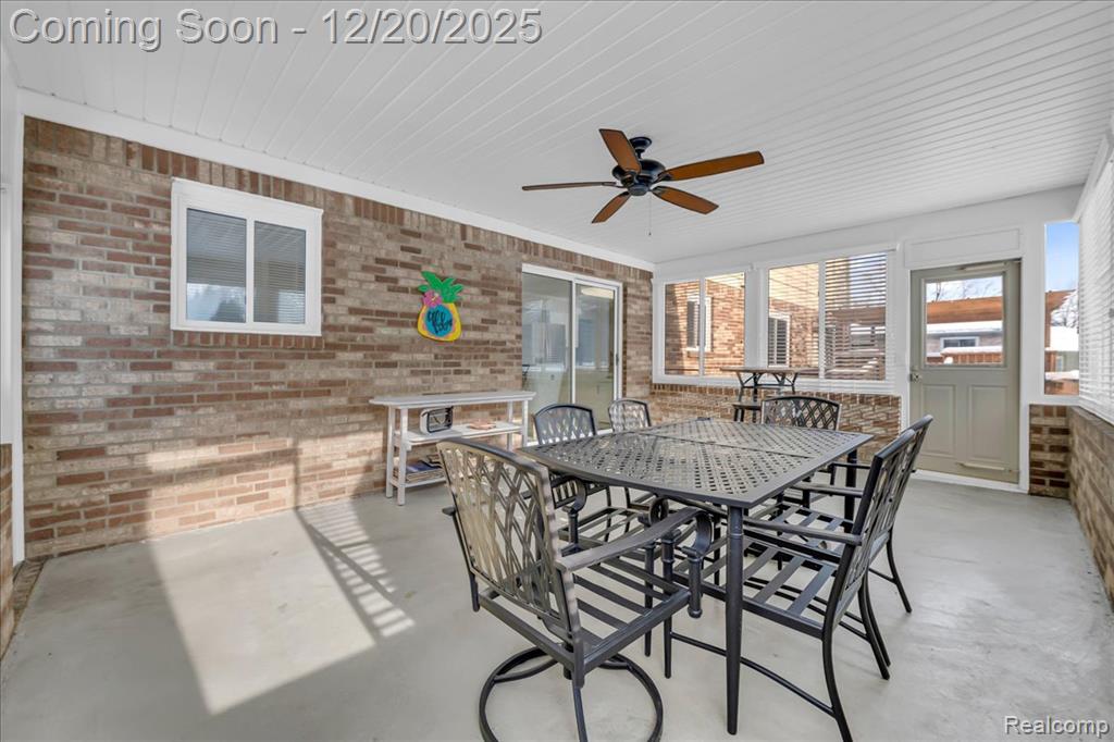 518 Charing Cross Drive, Grand Blanc, MI 48439 — Photo 21