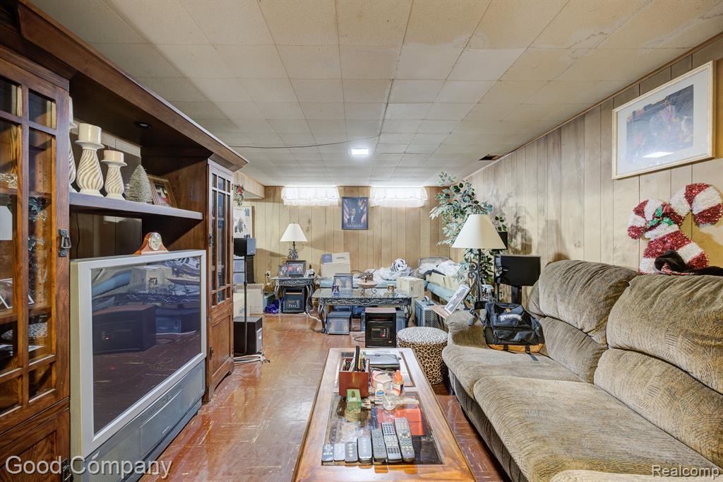 21395 GARDEN Lane, Ferndale, MI 48220 — Photo 13