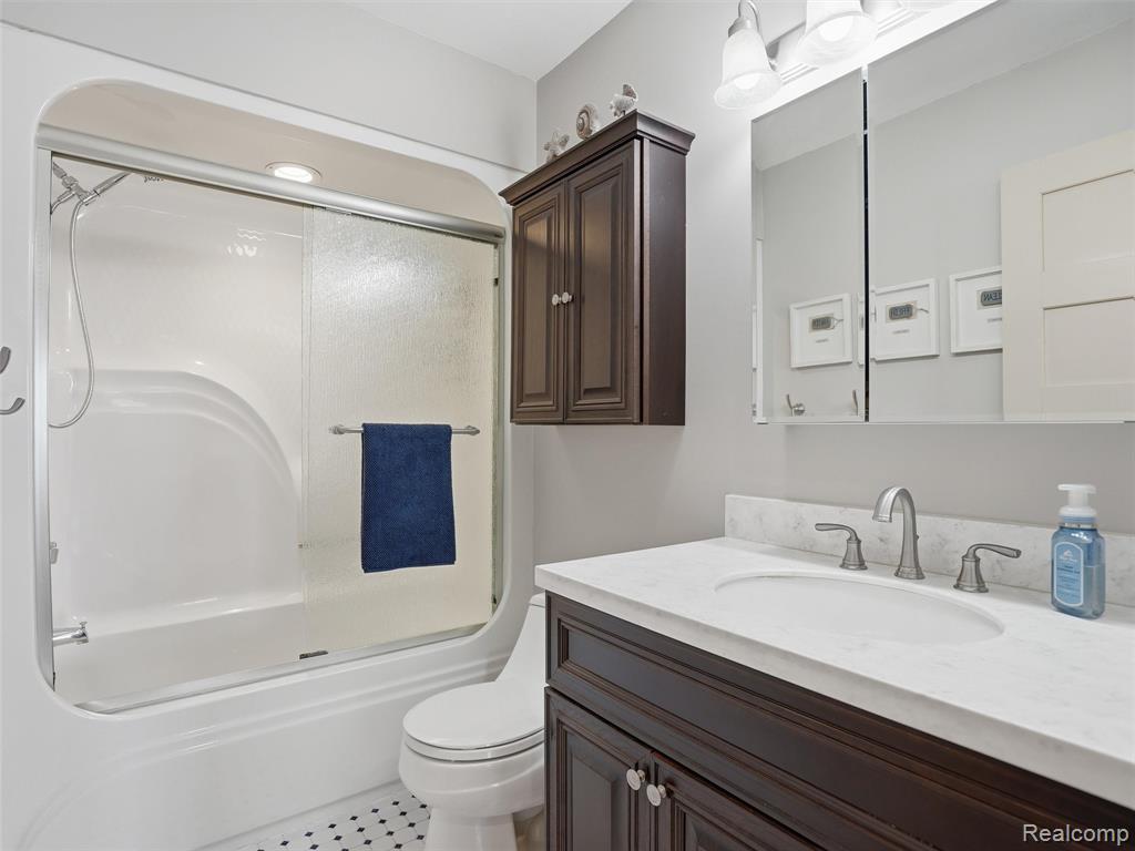 4965 Grover Drive, Brighton, MI 48116 — Photo 30