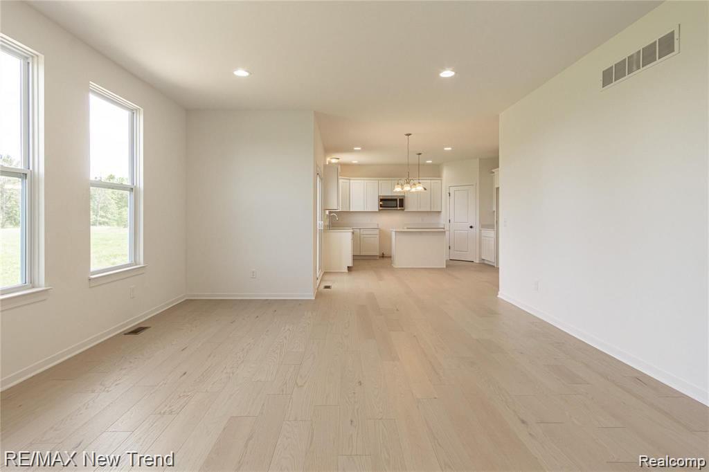 6300 TELURIDE Drive, White Lake, MI 48383 — Photo 12