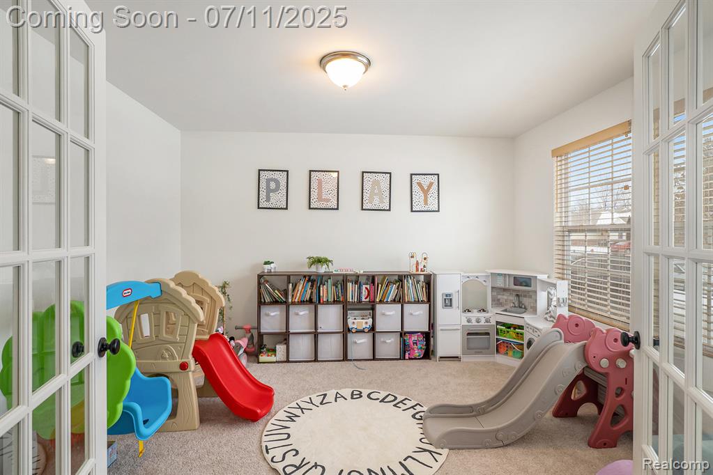 915 Village Drive, Davison, MI 48423 — Photo 9