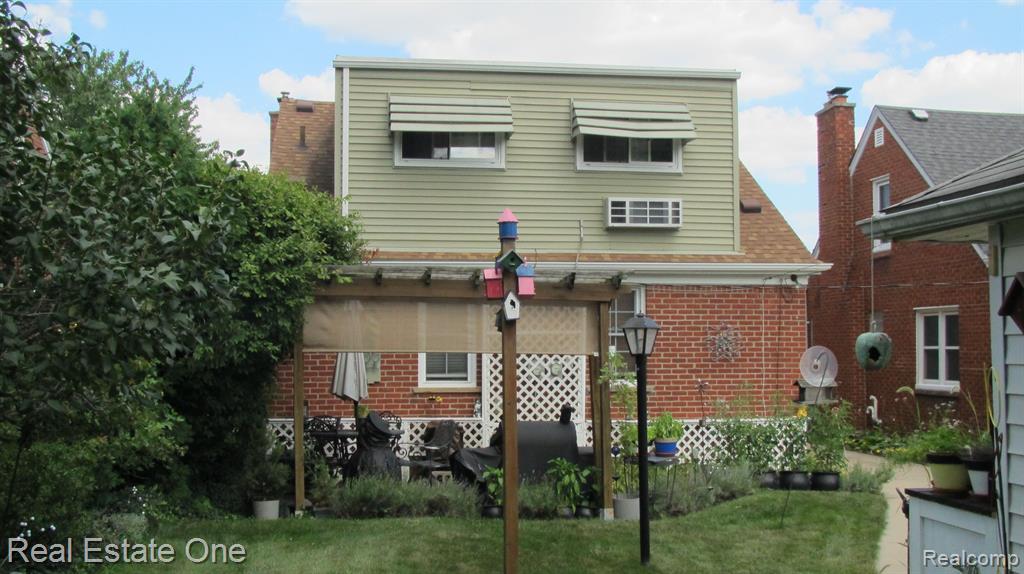 921 MAYBURN Street, Dearborn, MI 48128 — Photo 6