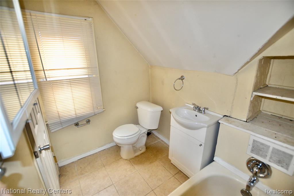 8267 Carlin Street, Detroit, MI 48228 — Photo 26