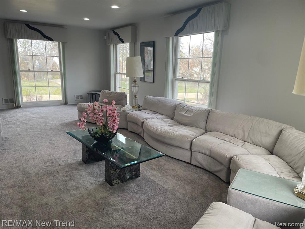 5250 Hardwoods Drive, West Bloomfield, MI 48323 — Photo 6