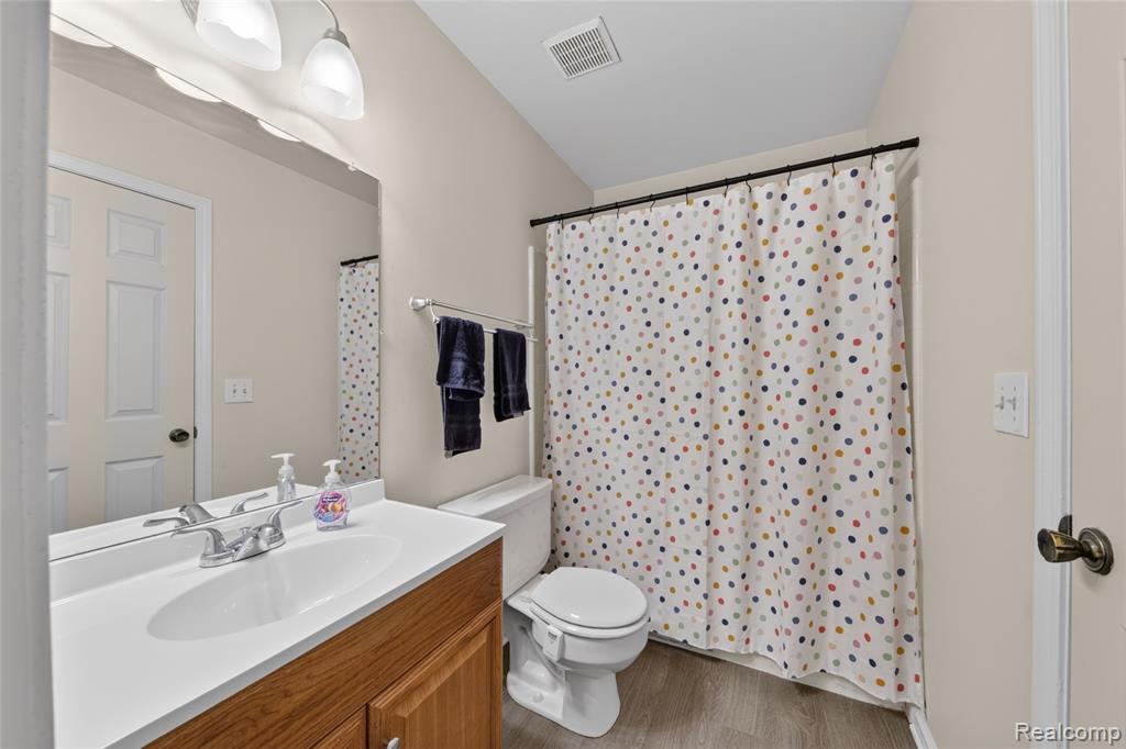 451 Lansdowne Drive, Westland, MI — Photo 21