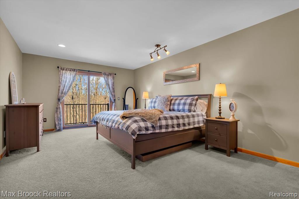 5970 Lynne Hollow Drive, Commerce Twp, MI 48382 — Photo 32