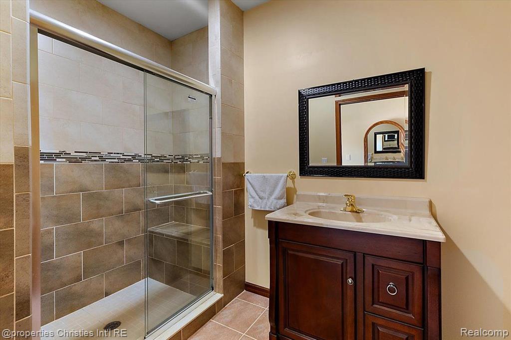 41194 MARKSWAY, Sterling Heights, MI 48314 — Photo 42