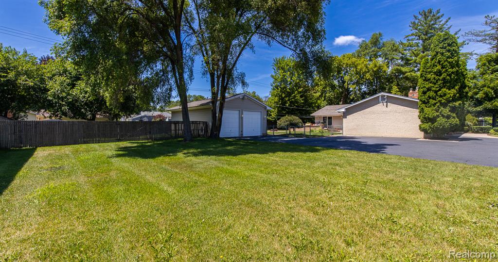 46555 Dequindre Road, Rochester Hills, MI 48307 — Photo 64
