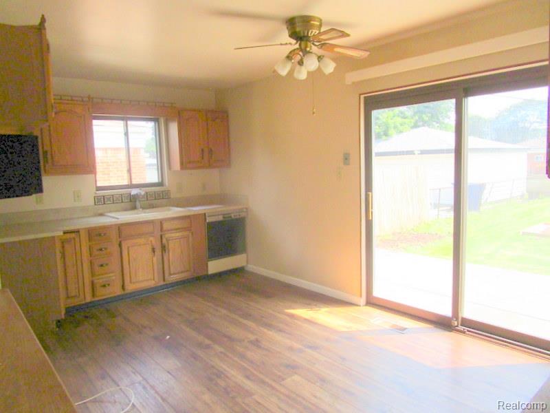 4460 Buckingham, Warren, MI 48092 — Photo 5