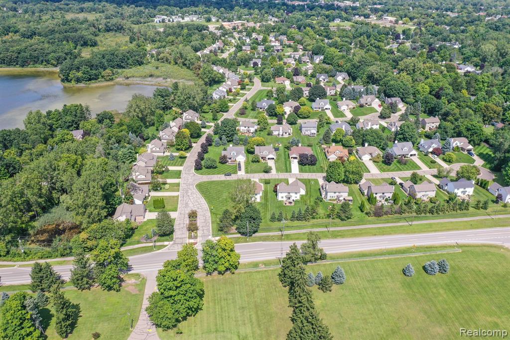 687 SANDPIPER Way, Oxford, MI 48371 — Photo 10