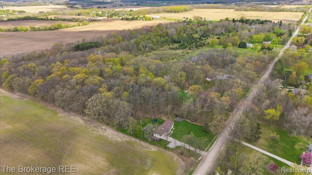 8254 Nichols Road, Gaines Vlg, MI 48436 — Photo 14