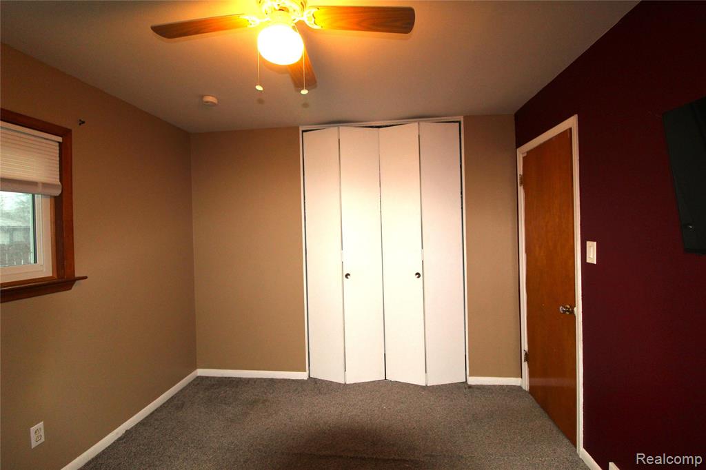 32474 Leona Street, Garden City, MI — Photo 11
