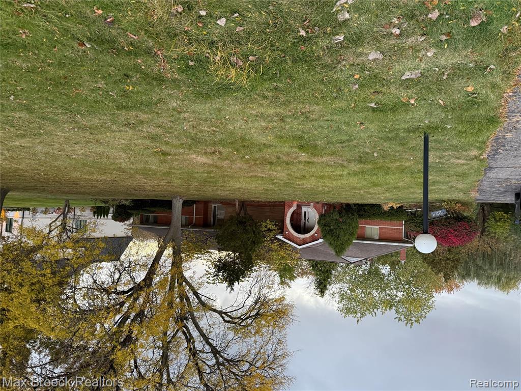 7224 Old Mill Road, Bloomfield Hills, MI — front exterior