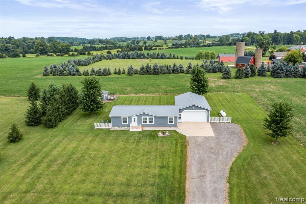 3939 CASTLE Road, North Branch, MI 48461 — Photo 3