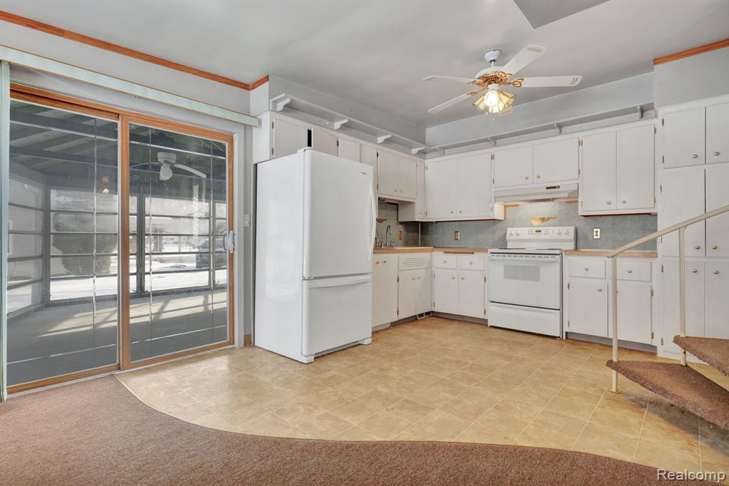 301 E Monroe Street, Durand, MI 48429 — Photo 13