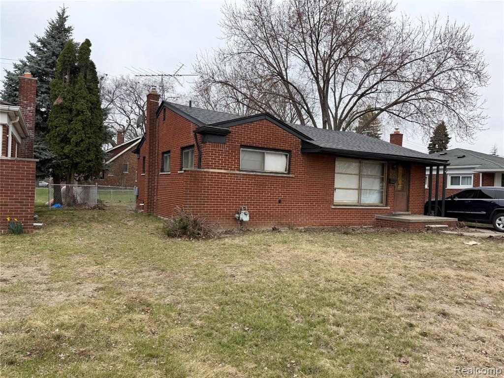 8225 Lochdale Street, Dearborn Heights, MI 48127 — Photo 2