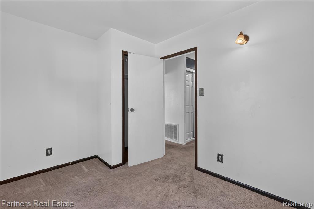 6134 Stephen, Brighton, MI 48116 — Photo 20