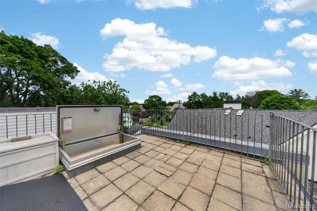 750 Hazelwood Street, Birmingham, MI 48009 — Photo 38