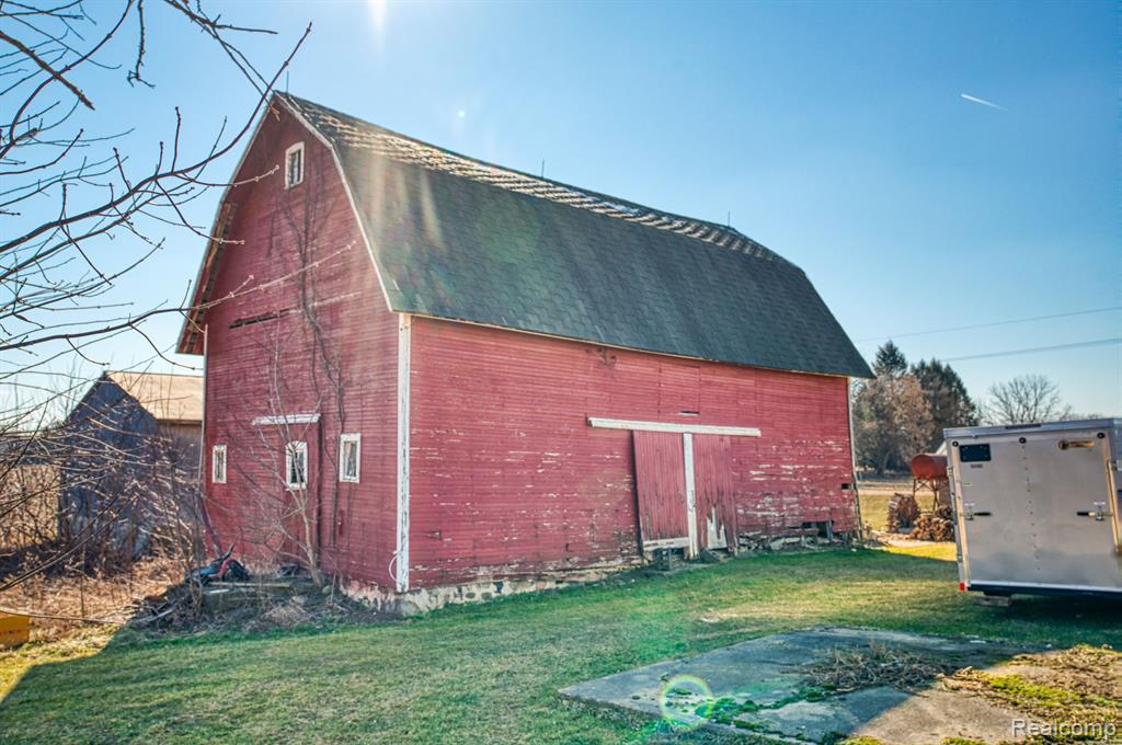 7350 Nicholson Road, Fowlerville, MI 48836 — Photo 9