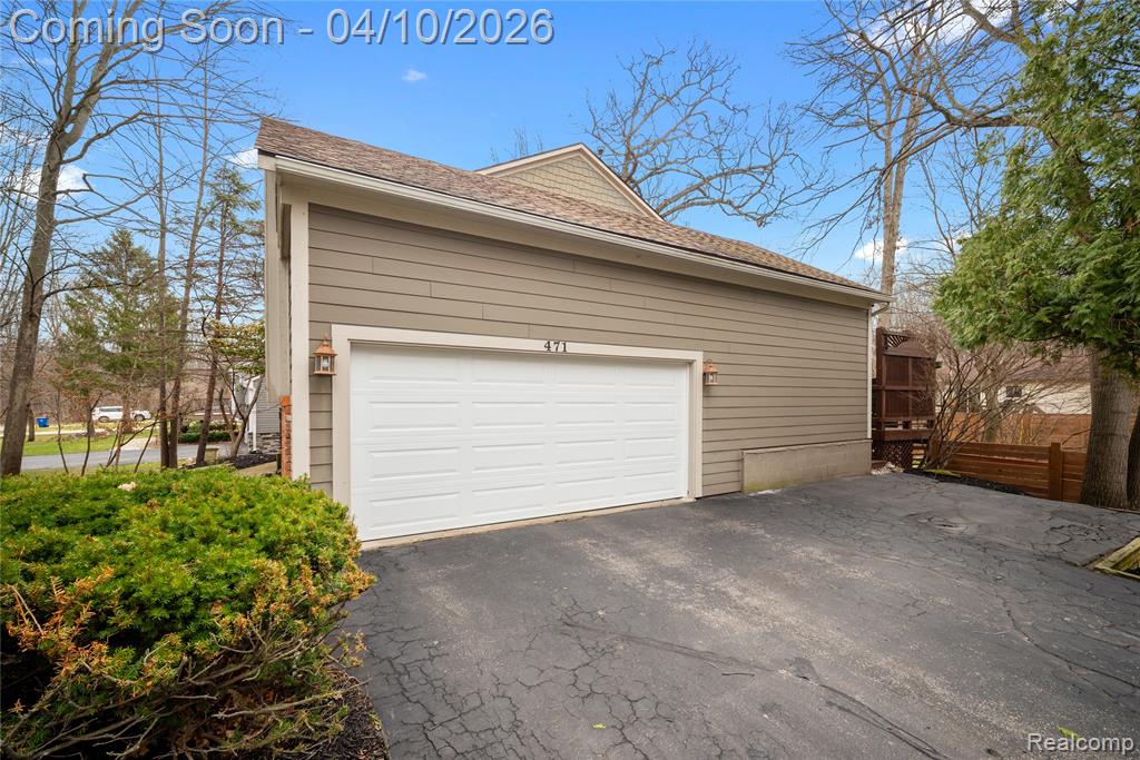 471 Hillson Drive, Waterford, MI 48327 — Photo 35