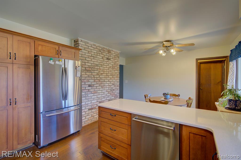 7233 JENNINGS Road, Swartz Creek, MI 48473 — Photo 4