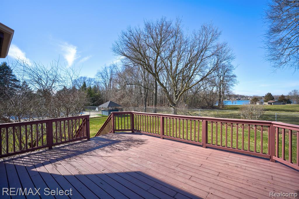 4014 PINE RIDGE, Fenton, MI 48430 — Photo 13