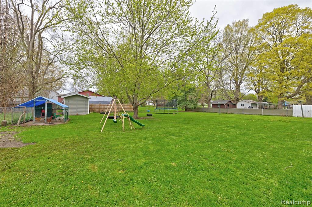 6437 Oriole Drive, Flint, MI 48506 — Photo 54