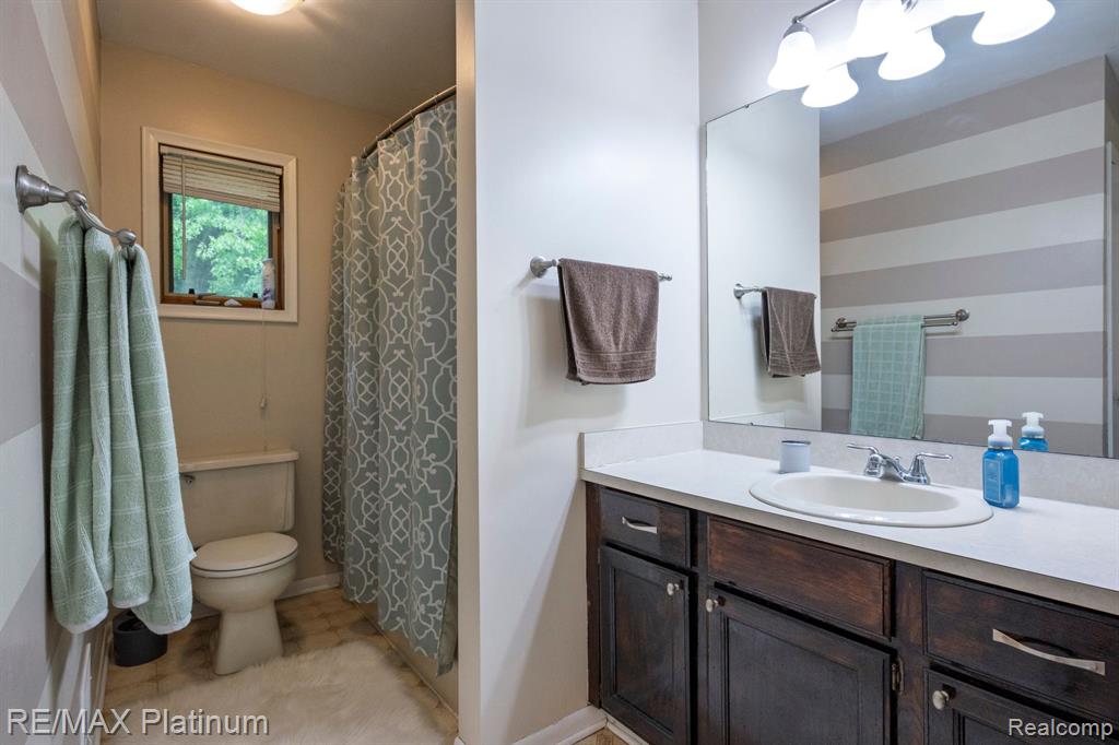 638 GLENWYTH Road, Brighton, MI 48116 — Photo 19