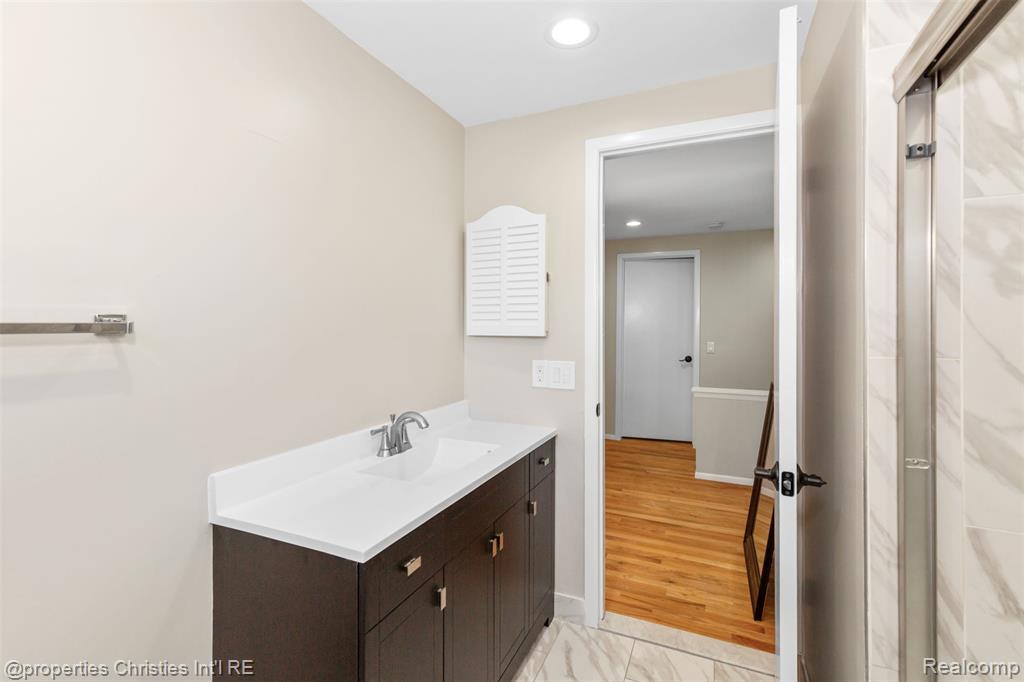 4027 Old Dominion Drive, West Bloomfield, MI 48323 — Photo 39