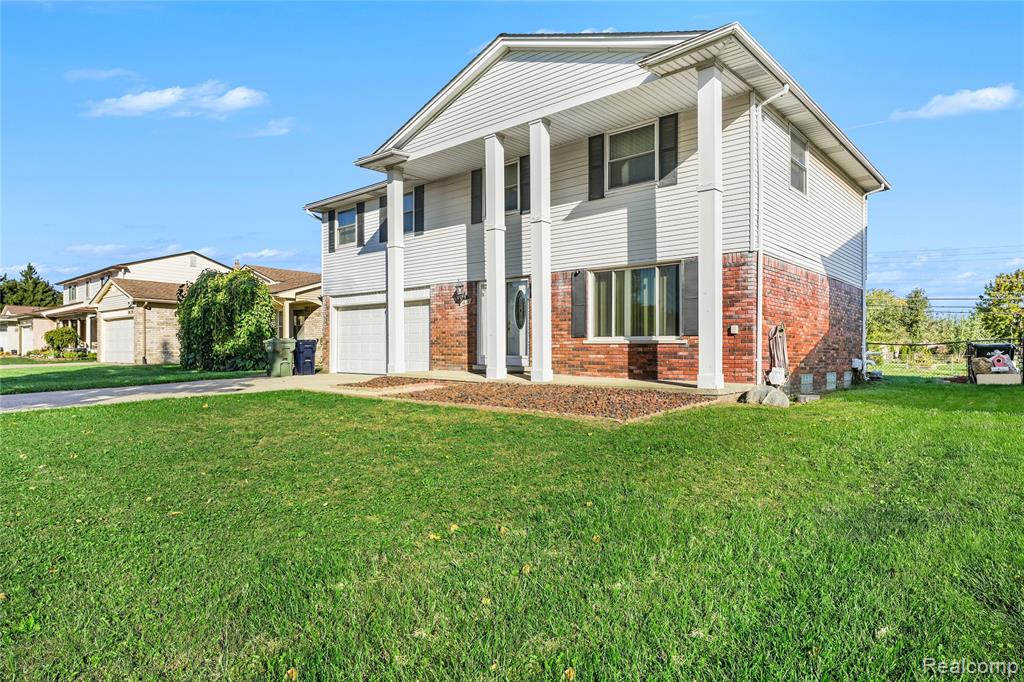 3641 Franklin Park Drive, Sterling Heights, MI 48310