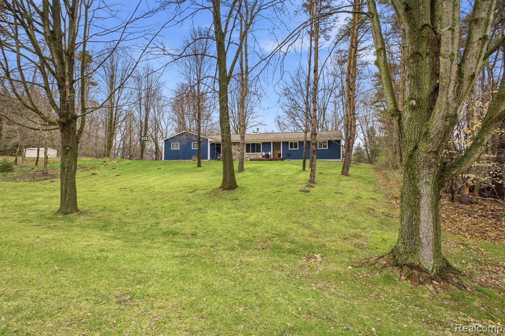 9115 Pine Hill Trail, Fenton, MI 48430 — Photo 44