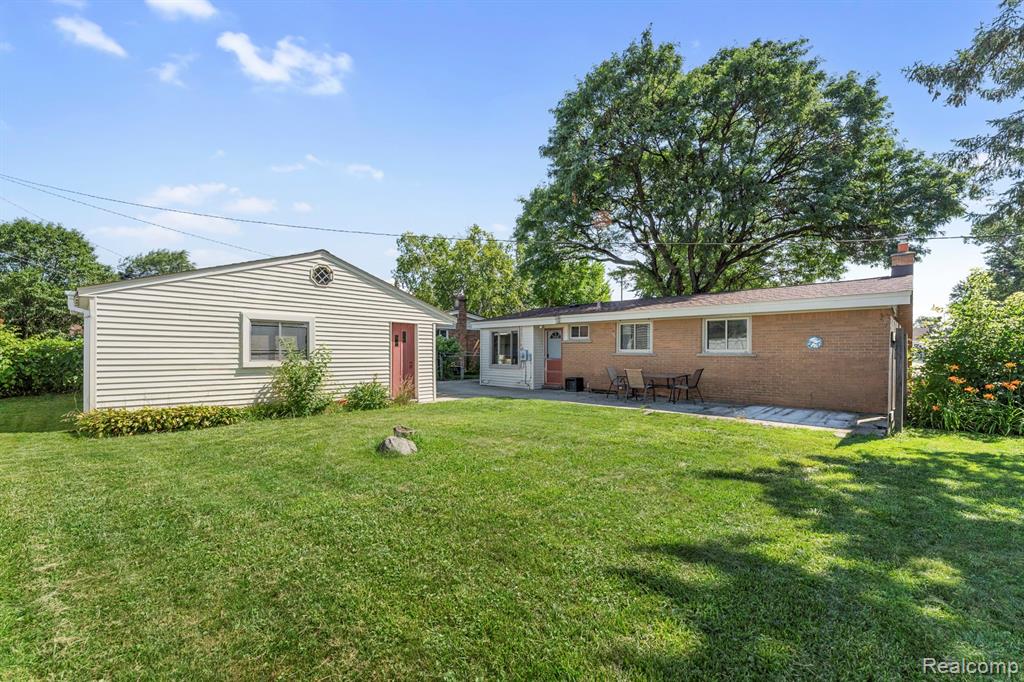 9971 Hartel Court, Livonia, MI 48150 — Photo 22