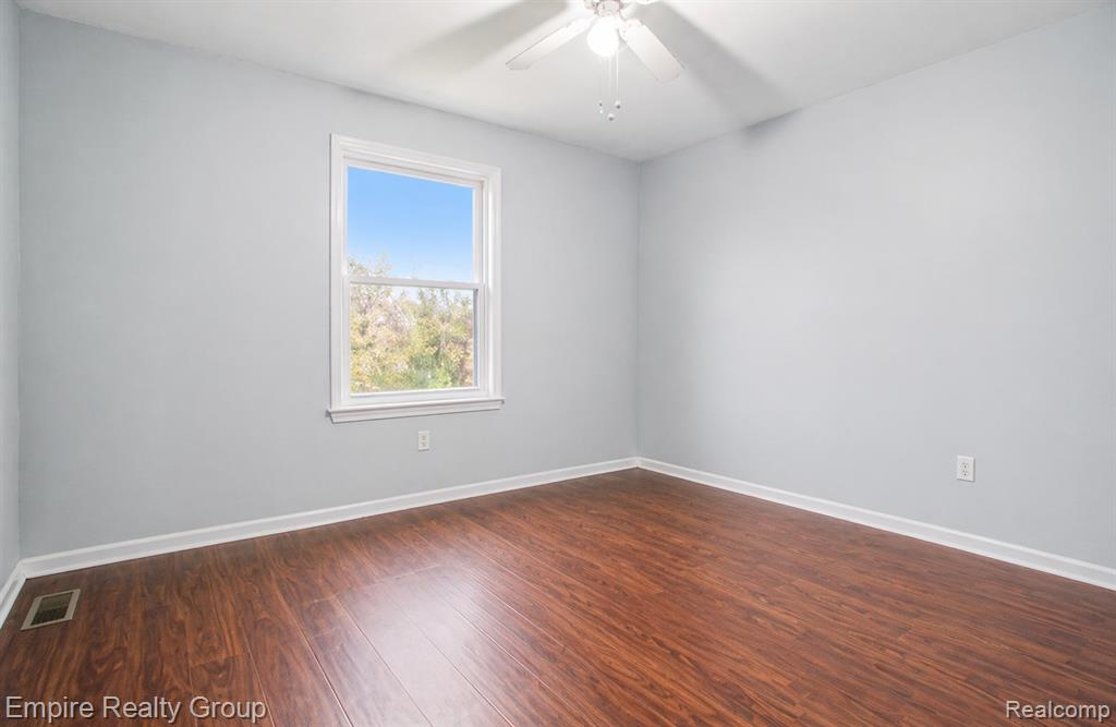 23840 Brentwood Drive, Trenton, MI 48183 — Photo 10