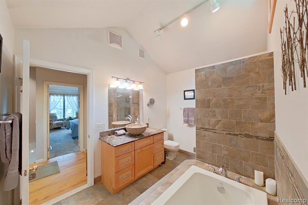 857 HURLEY Drive, Howell, MI 48843 — Photo 22