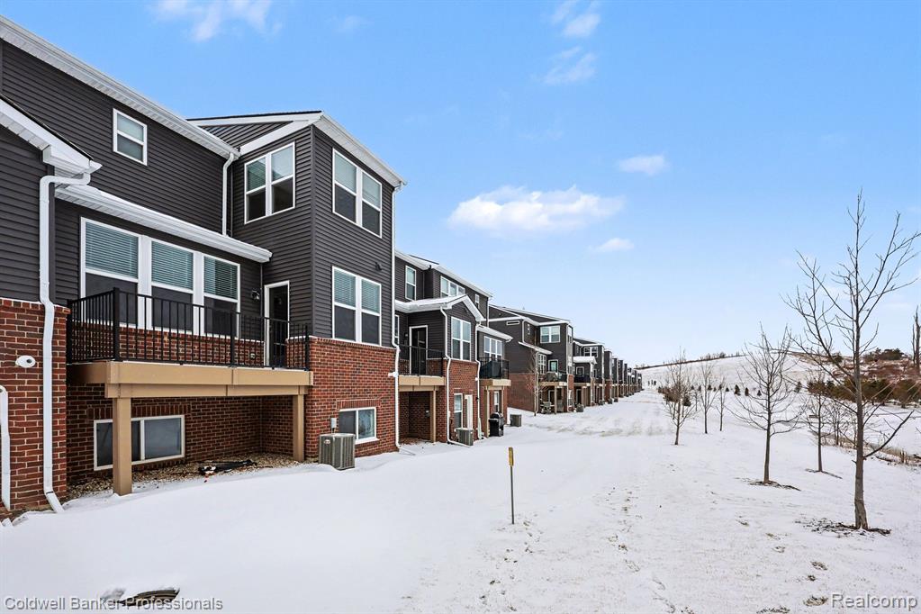 4883 Broomfield Way, Lake Orion, MI — Photo 26