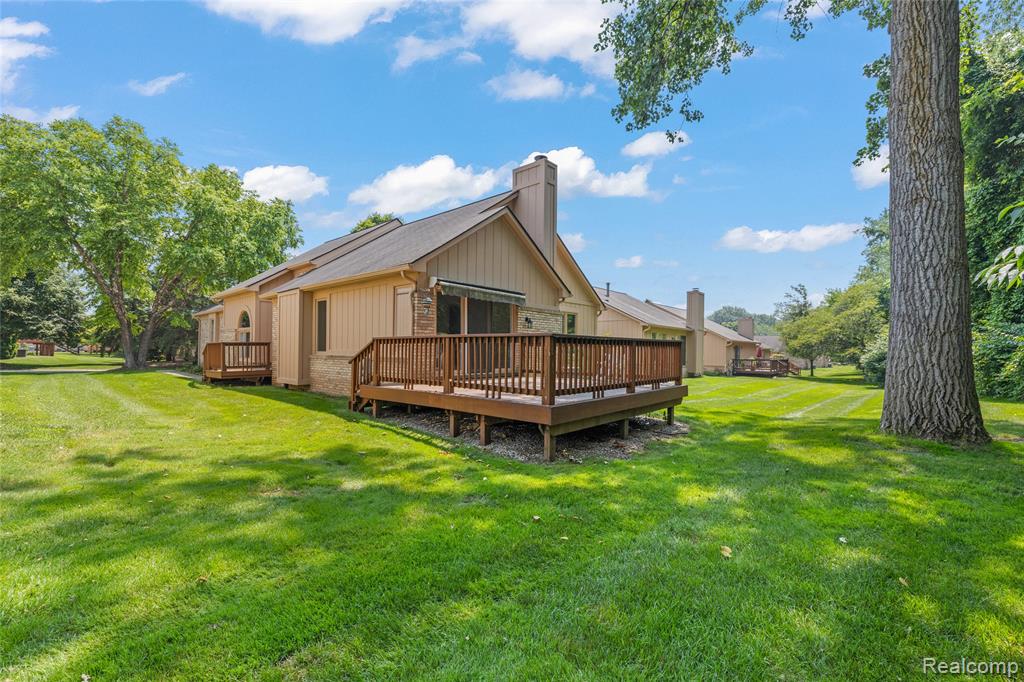 35213 Knollwood Lane, Farmington, MI 48335 — Photo 8