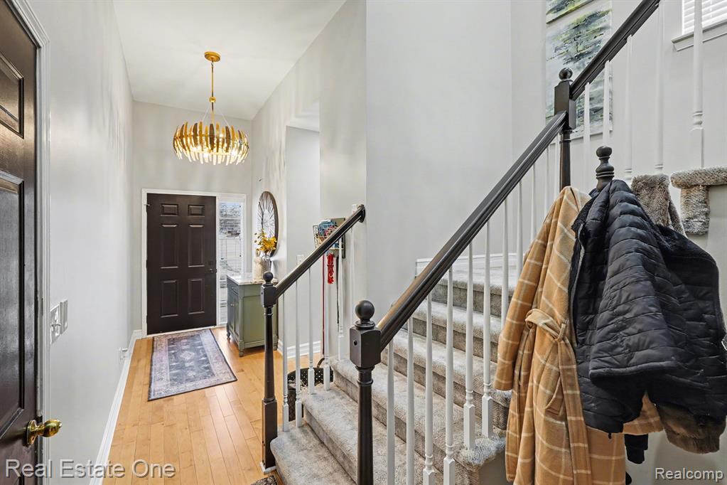 686 W Bluff Court, 23, Rochester Hills, MI 48307 — Photo 3