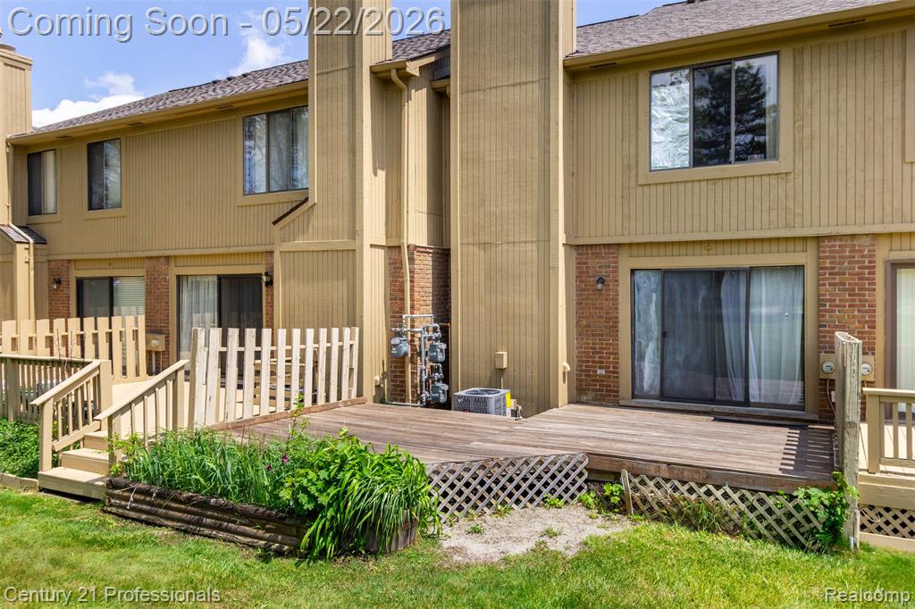 574 Tennyson, Rochester Hills, MI 48307 — Photo 32